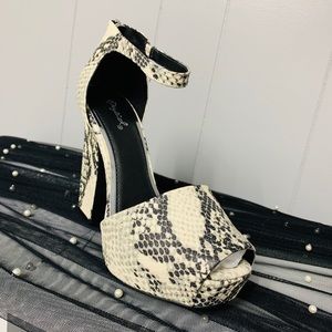 Qupid heels